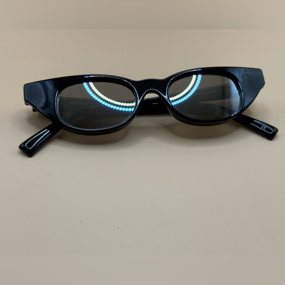 Adam Selman x Le Specs cat’s-eye sunglasses
 Black Cat Eye Sunglasses